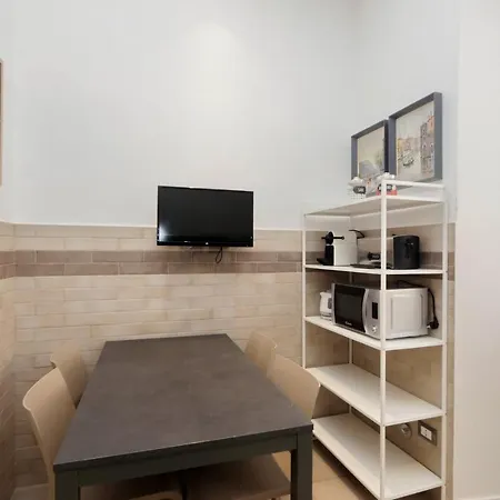 Apartment Vatican Museum Bright Up To 8 People Rome