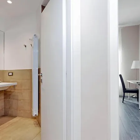 Vatican Museum Bright Up To 8 People Apartment